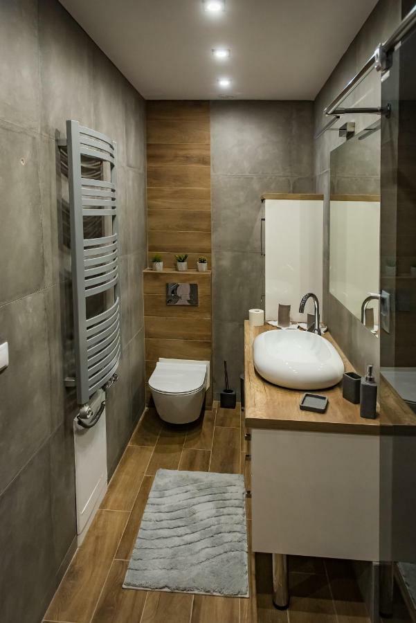 Apartament Nad Stawami Sanok Exterior foto