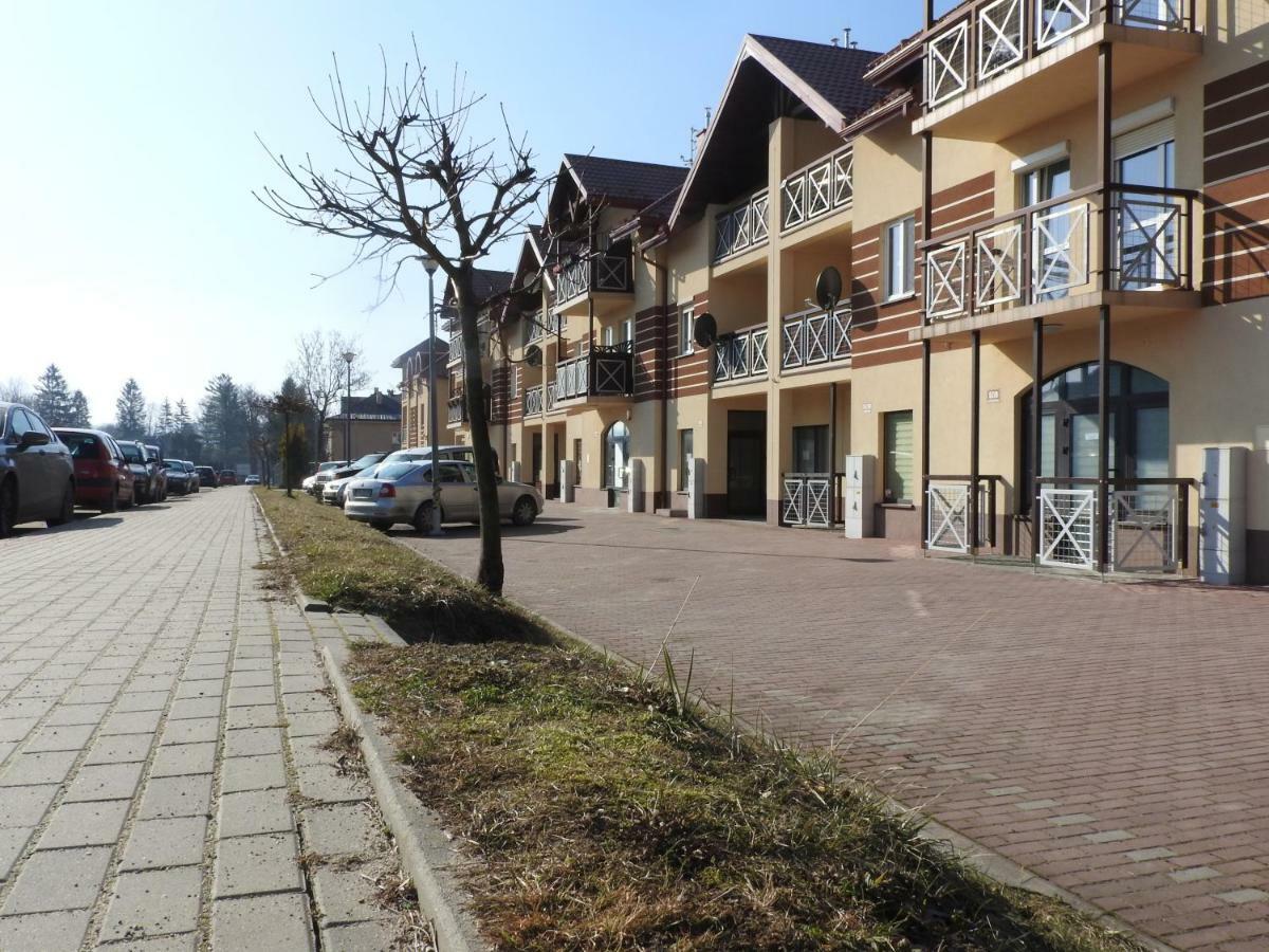 Apartament Nad Stawami Sanok Exterior foto